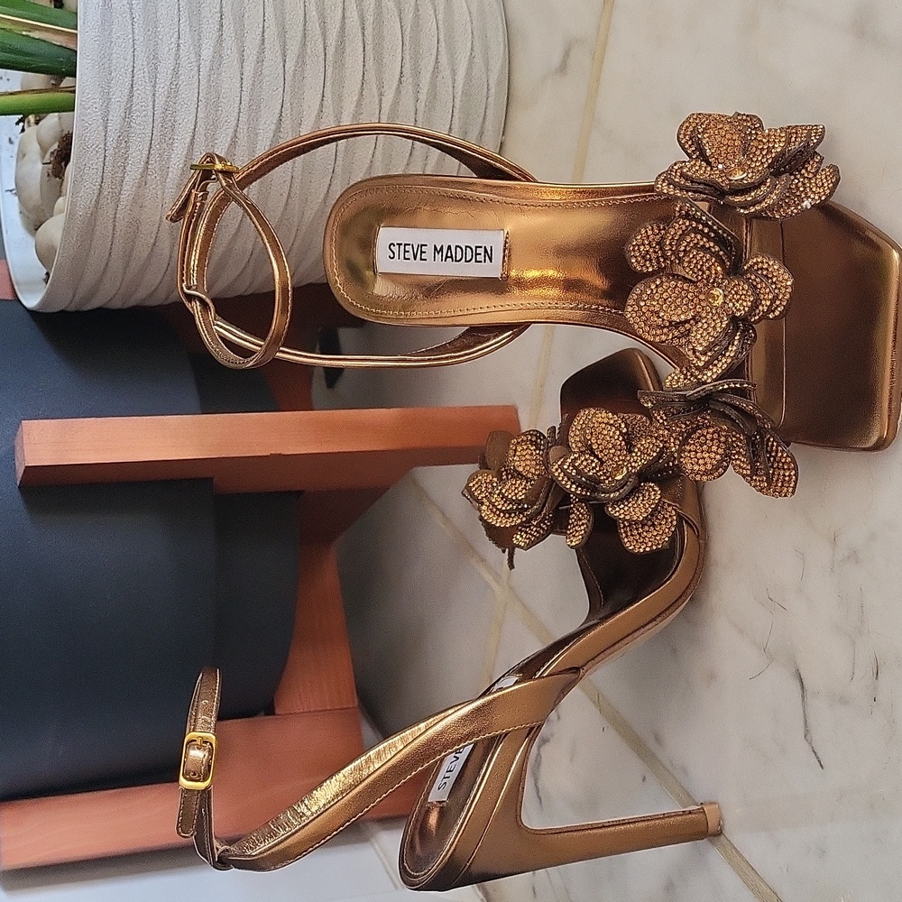 Steven Madden- Ulyana Heels